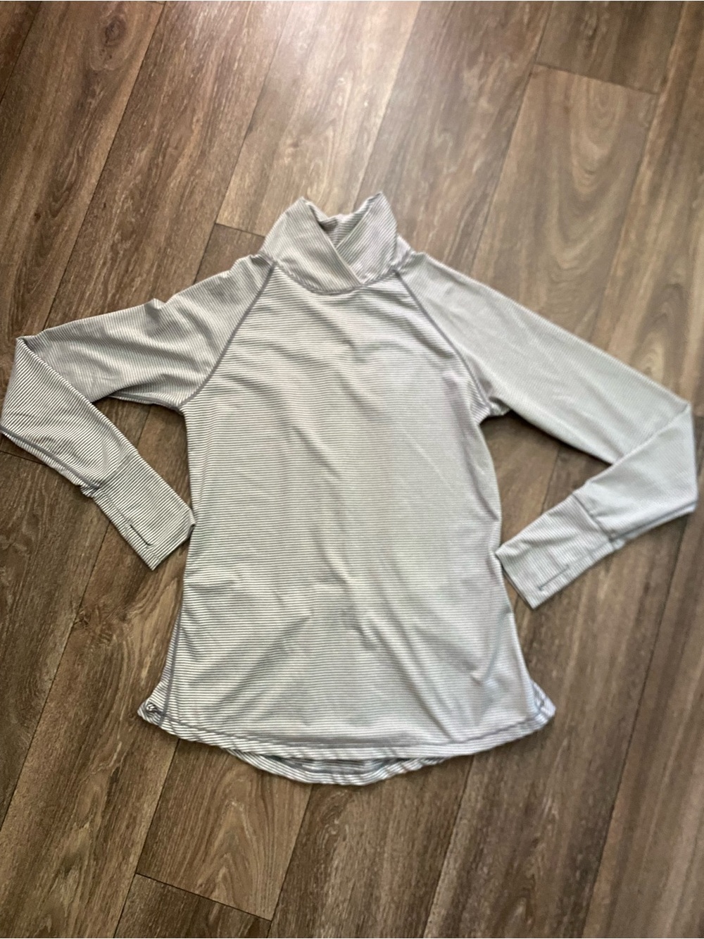 Women’s Lululemon Long Sleeve Lightweight Turtleneck Top - Light Gray